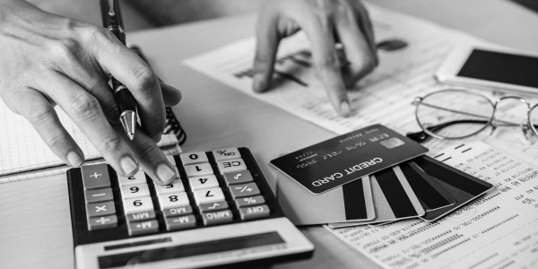 Derecho Concursal / Segunda Oportunidad / Abogados Deudas Castellgalí · Reunificar / Reunificación de Deudas Tarjetas de Crédito / VISA