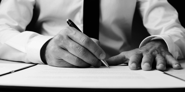 Derecho Inmobiliario / Abogados Inmobiliarios Viladrau · Desahucios Hipotecarios / Embargos