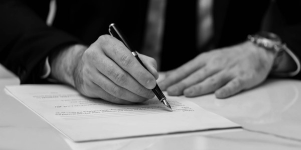 Derecho Inmobiliario / Abogados Inmobiliarios Viladrau · Redacción y Revisión de Contratos de Arras