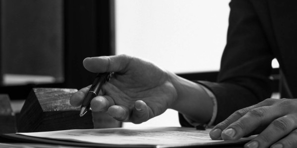 Derecho Mercantil / Abogados Mercantilistas Sant Fruitós de Bages · Redacción y Revisión de Contratos de Construcción y Proyectos Obra Pública